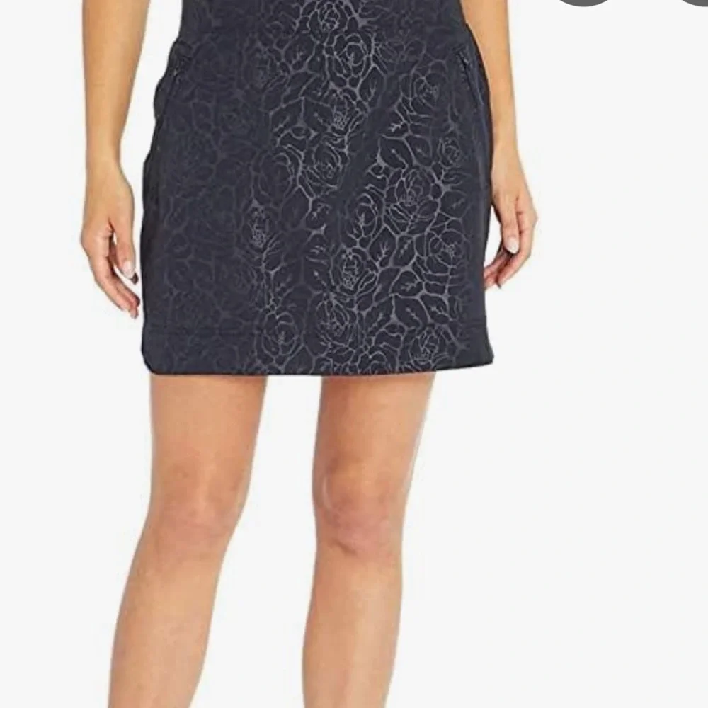 Orvis Floral Black Skirt size large (0504)